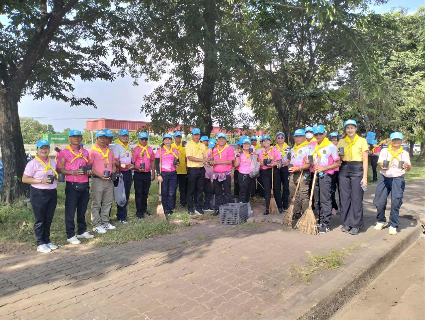 ✨ พช.อำเภอเมืองหนองคาย ร่วมกิจกรรมจิตอาสาพัฒนา เนื่องใน "วันปิยมหาราช" วันคล้ายวันสวรรคตพระบาทสมเด็จพระจุลจอมเกล้าเจ้าอยู่หัว ✨