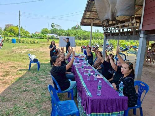 พช.เมืองหนองคาย ดำเนินโครงการส่งเสริมการจัดตั้งและพัฒนากลุ่มอาชีพ